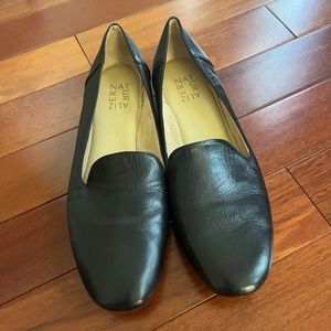 Naturalizer Genuine Leather Women’s Loafer